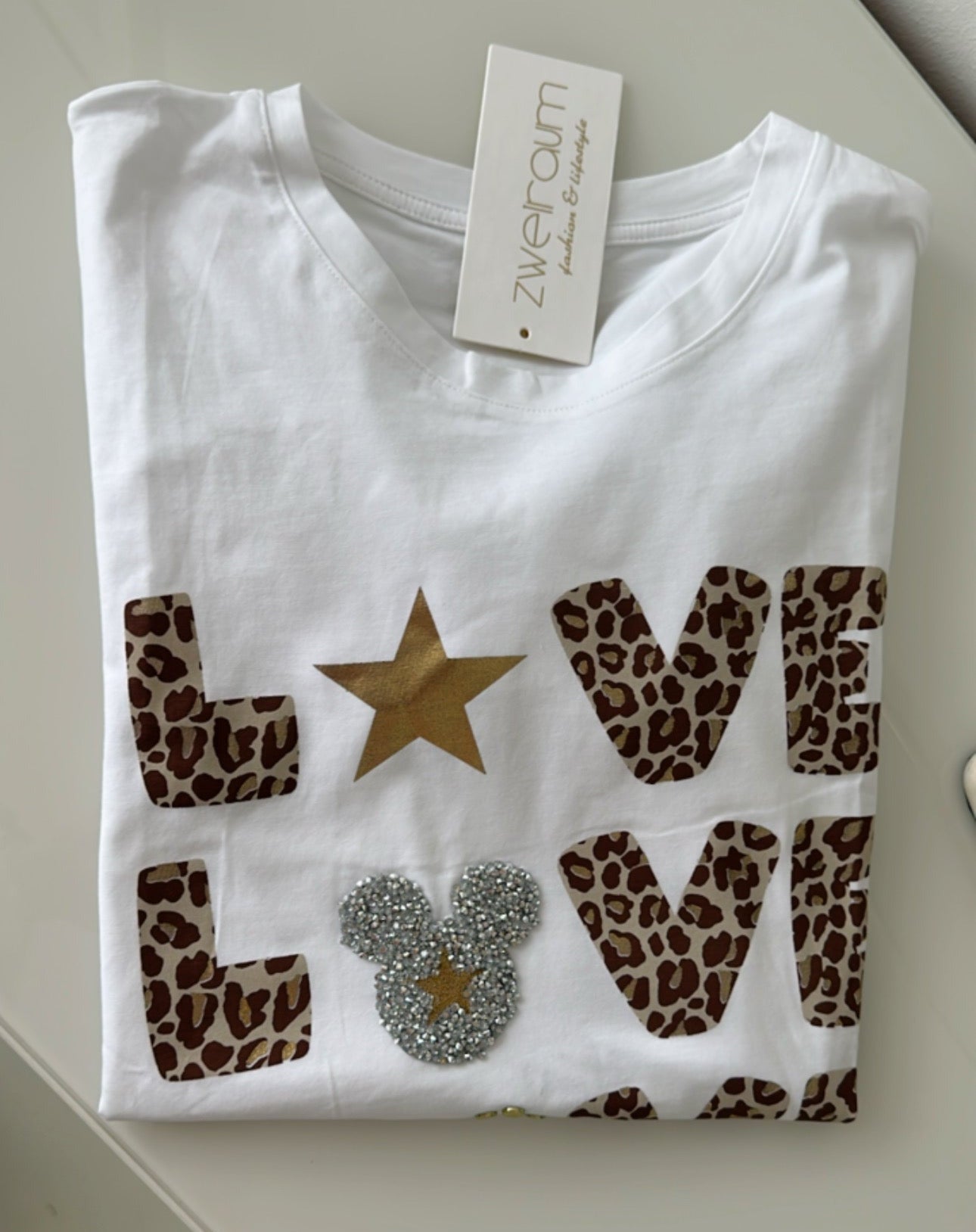 Love Leo T-Shirt