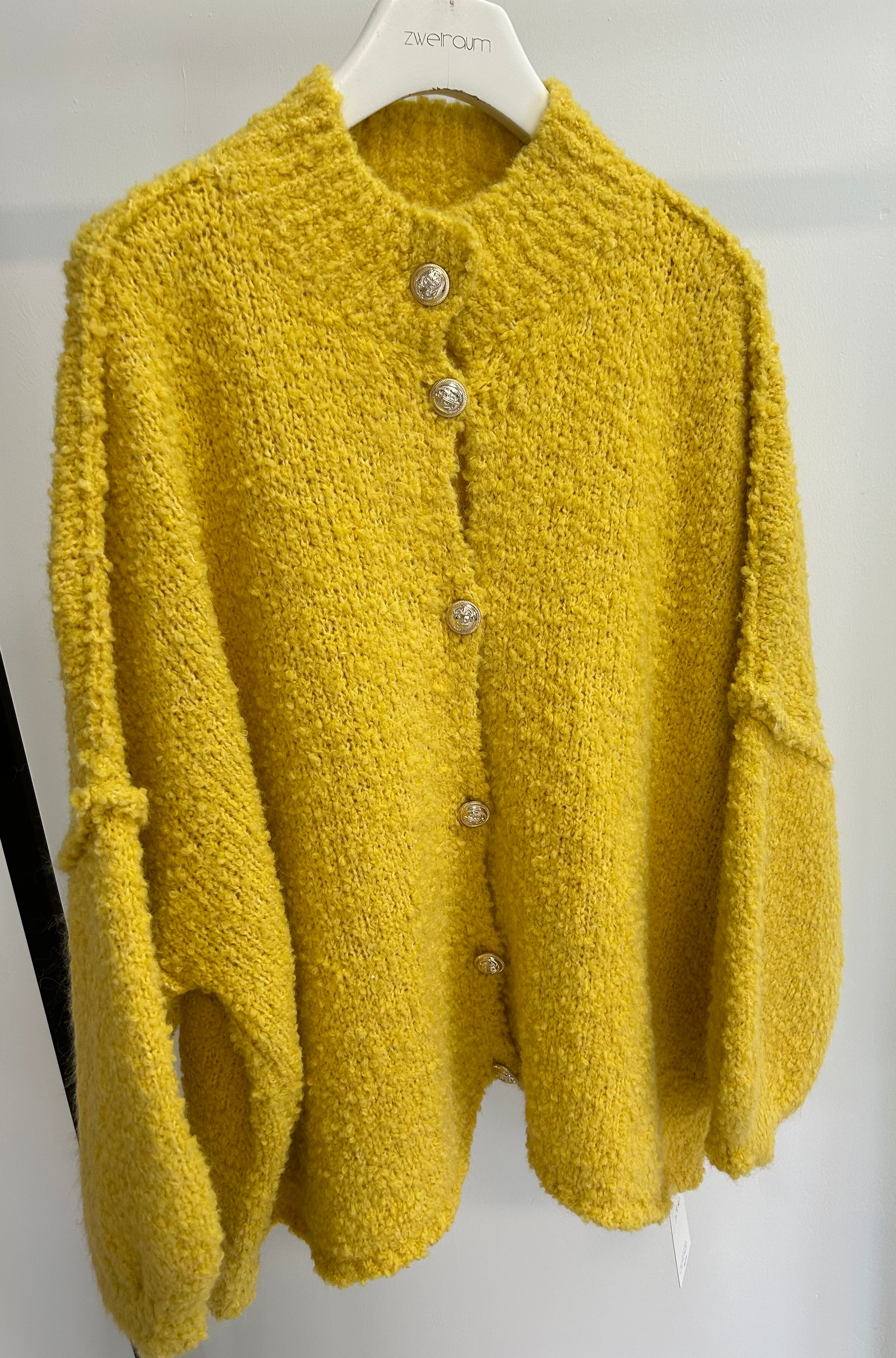 Oversize Strickjacke Button